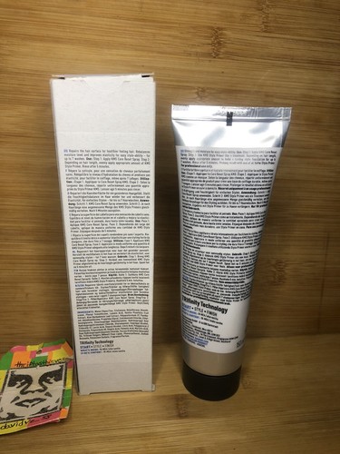 KMS Moist Repair Style Primer 5oz/ 1 Piece - Picture 2 of 3