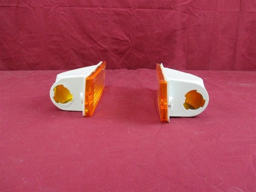 NOS OEM Dodge Shadow Front Bumper Park Lamp/Turn Signal 1992 - 94 PAIR - Picture 4 of 6
