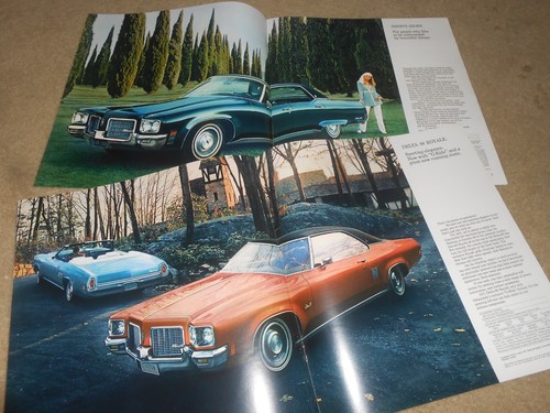 1971 OLDSMOBILE BROCHURE / BIG 16 Page '71 CATALOG / CUTLASS 88 TORONADO 98 - Picture 2 of 4