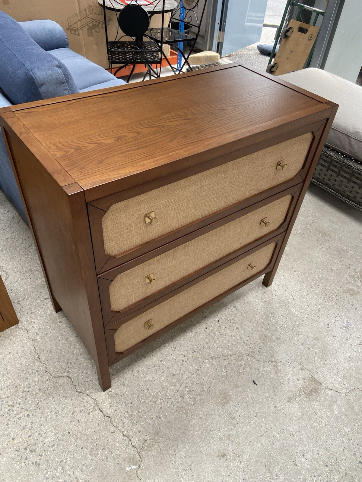 Picture 2 of 6