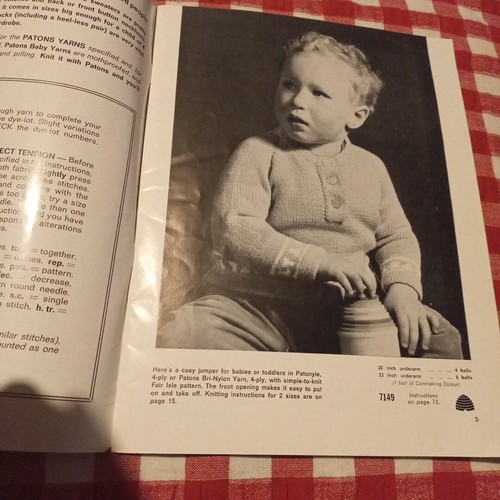 π Patons No 714 Babies Toddlers Knitting Pattern Book Vintage Socks Caps Mitts - Picture 3 of 15