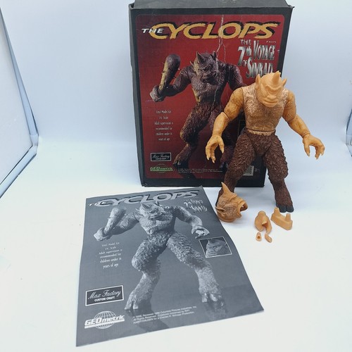 GEOmetric 9in CYCLOPS The 7th Voyage Of Sinbad Vinyl Figure Assembled Model Kit - Picture 3 of 10