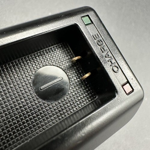 SONY Gumstick battery Charger BC-7R Ni-Cd - Picture 7 of 7