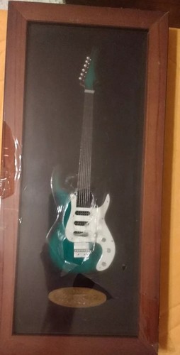 Caja de sombras con guitarra - The Guitar Classic Collection - Imagen 6 de 7
