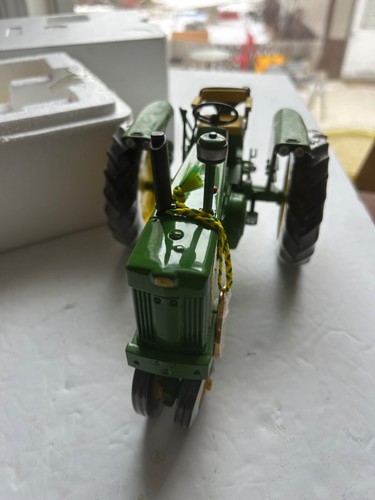 Ertl Precision Classics #21 John Deere Model 630 Tractor 1 16 - Picture 7 of 7