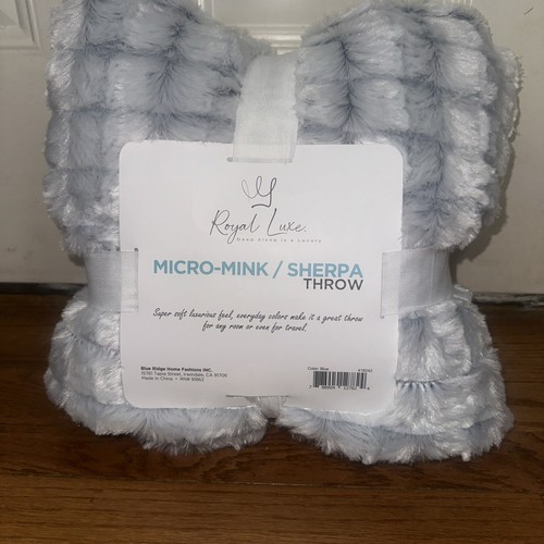 Micro-mink Sherpa Throw 100% Polyester Blanket 50” x 60” Royal Luxe Color “blue” - Picture 4 of 5