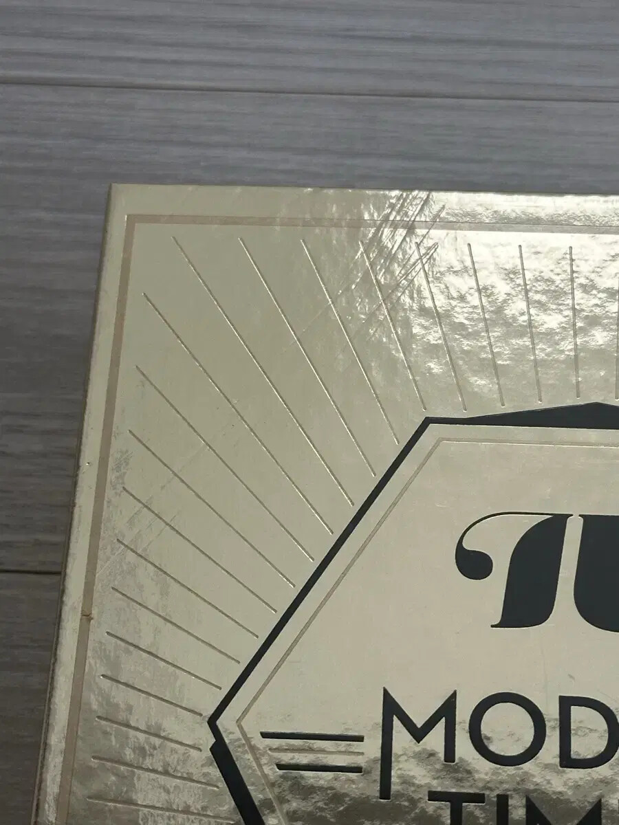 K-POP・アジア IU MODERN TIMES EPILOGUE 3 Collector's Item: IU Modern Times Epilogue Vol. 3 Repackage