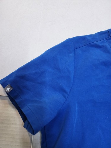 FIGS Technical Collection Size XS Blue Scrub Top. Pre-loved Condition. - Picture 3 of 9