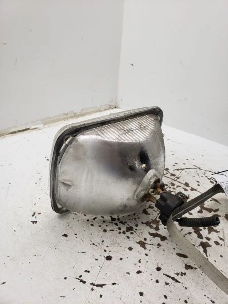 Headlight Sealed Beam Fits 96-17 EXPRESS 2500 VAN 744002 - Image 2 of 4