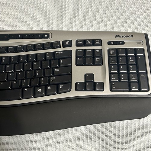Microsoft Laser Desktop 6000 v2 Wireless Keyboard 1074 w/ Receiver & Manuals - Picture 7 of 10