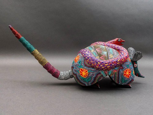 Oaxacan Wood Carved Painted Armadillo Snake Alebrije Mexican Art Sculpture 21.5" - Picture 3 of 7