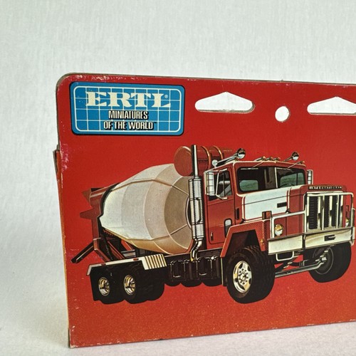 ERTL International Paystar 5000 Mixer Trucks of the World NIB #1422 80s Toy 1/64 - 第 13/14 張圖片