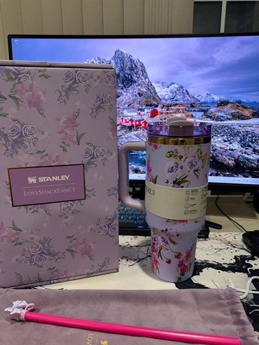 Stanley X Love Shack Fancy Cup - Happy Thoughts Quencher Rosa Beaux Purple 40 oz - Picture 4 of 6