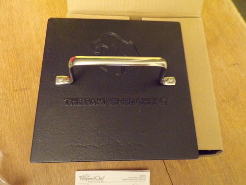 Choice Pampered Chef Products: Platters/Plates/Bowls/Pedestal/Skillet/RollingPin - Picture 59 of 107