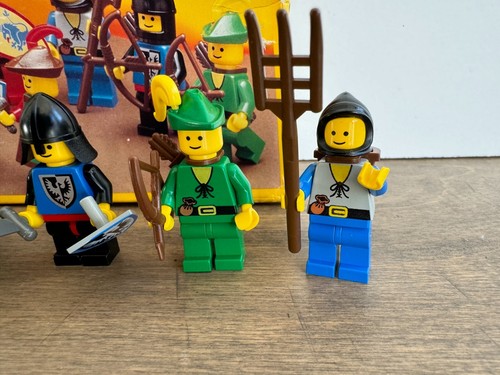 Vintage Lego Castle 6103 - Castle Mini Figures (1988) 100% Complete, Box, Advert - Picture 4 of 13