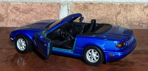 MAZDA MX-5 Convertible Blue  Car SCALE 1:24 SCALE BRAND NEW - Picture 6 of 12