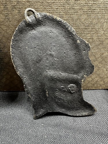 Vintage Cast Iron Metal Silhouette of George & Martha Washington 5.25" Tall - Picture 6 of 7