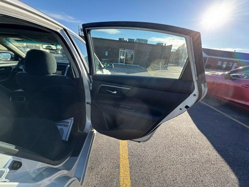 2015 Nissan Altima 2.5 SV - Picture 8 of 12