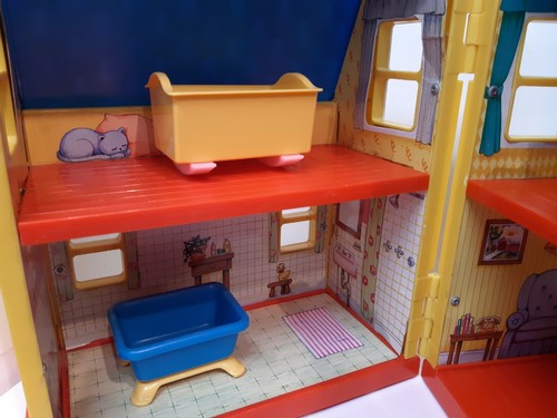 TYCO Sesame Street Preschool Home Little People Play House Baby Crib High Chair - Picture 10 of 12
