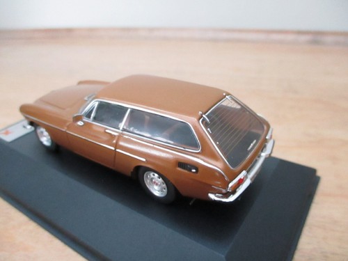 Premium X Models; 1972 Volvo P1800 ES; 1/43; Dark Champagne; Mint and boxed - Picture 4 of 10