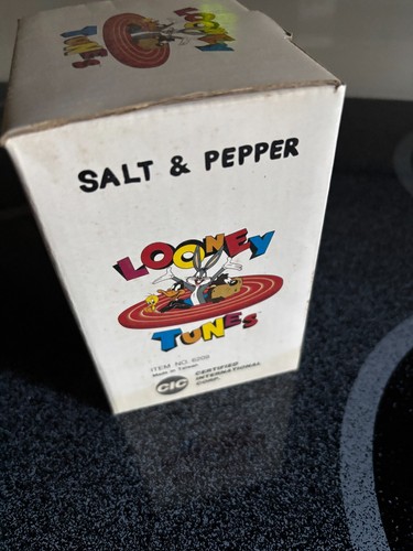 Foghorn Leghorn & Henry Hawk Salt & Pepper Shakers 1993 Looney Tunes - Picture 3 of 4