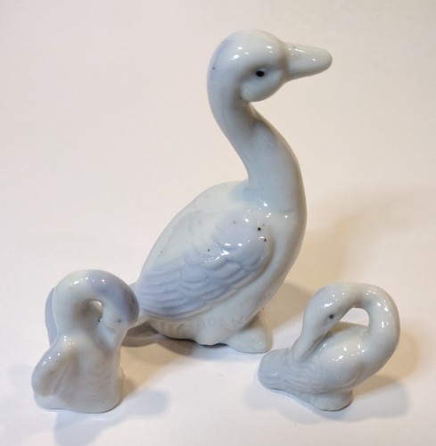 Vintage Geese Duck Figurines Lot of 3 Small Porcelain Bird Family