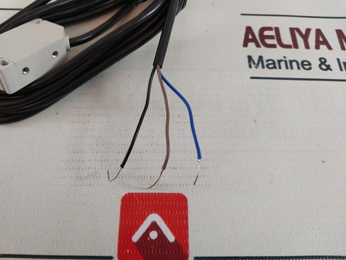 Telemecanique Xs7g12pa140 Inductive Proximity Switch - Picture 5 of 15