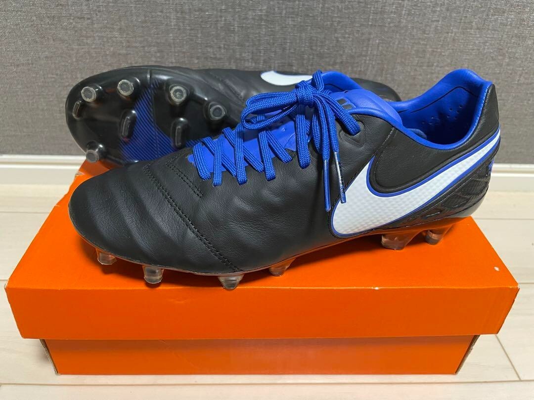 Nike Tiempo Legend 6 FG US 7 819177-014 Limited edition with Nike Tiempo Legend 6 FG US 7 819177-014 Limited edition with