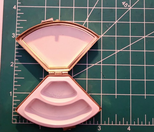 Vintage Pill Or Trinket Box - Picture 7 of 9
