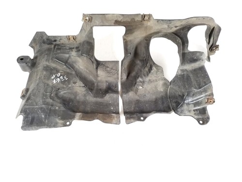 BMW 7 Serie F01 2008 Rechts Lenkgetriebe Abdeckung 7185170