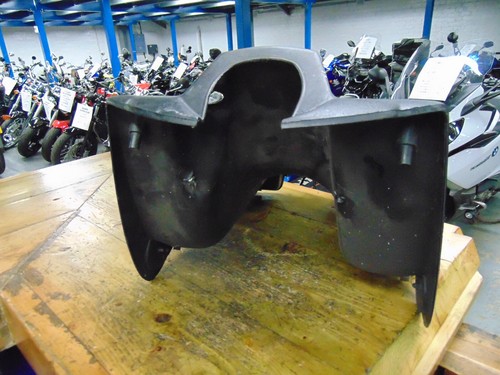 PEUGEOT SPEEDFIGHT 2 100 LEG SHIELD - Picture 5 of 11