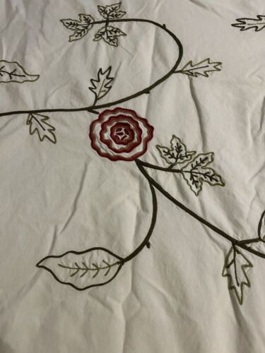 Funda nórdica Pottery Barn bordada floral crewel ~ Reina completa - Imagen 6 de 9