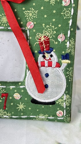 Snowman Christmas Picture Frame Embroidered Red Ribbon 4x5 Sequins 2007 - Picture 4 of 7