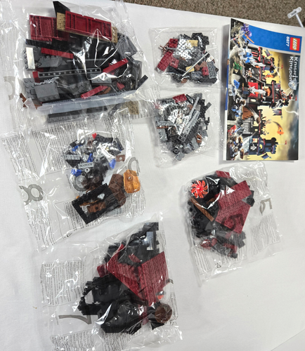 LEGO Knight’s Kingdom: Vladek's Dark Fortress 8877 AS IS! Mostly Complete! - Picture 7 of 16