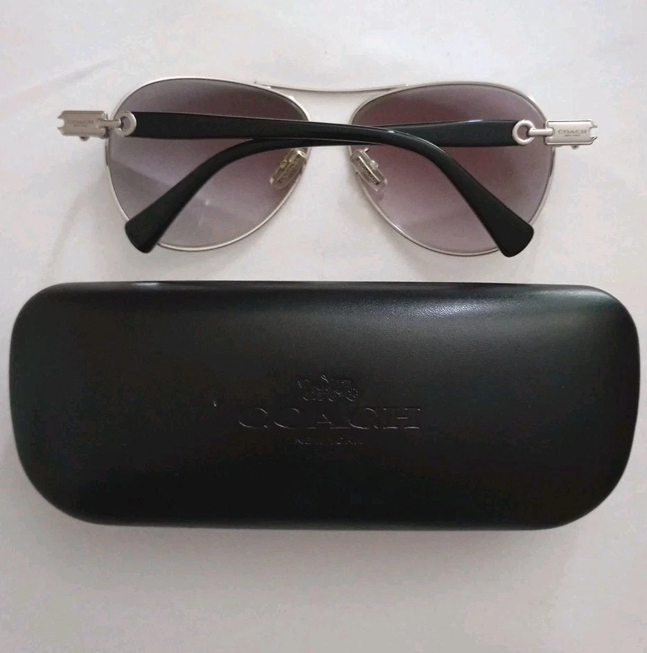 Gafas de sol de aviador COACH plateadas/negras para mujer con estuche rígido HC 7060 L952 135 mm Foto 2 de 4