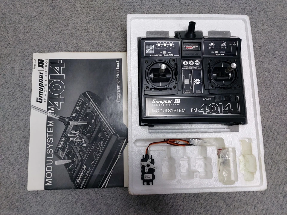 Ferngesteuertes Boot der Marke Graupner an Bastler mit Fernsteuerung - Bild 3 von 4