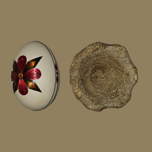 Decorative Egg and Pedestal Floral Design - Picture 5 of 6