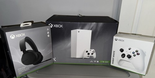 Microsoft Xbox Series X All-Digital 1TB Console Gaming System Bundle
