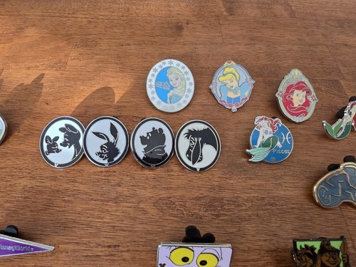Vintage Disney Pin Lot 49 WDW Trading Pins Vintage Mitte 00er Anfang 2010er - Bild 15 von 24