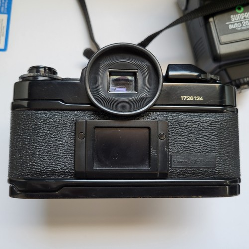 Canon A-1 35mm SLR Film Camera 50mm 1.8 FD Lens Manual Focus W/flash, Lens, Bag - 第 2/9 張圖片