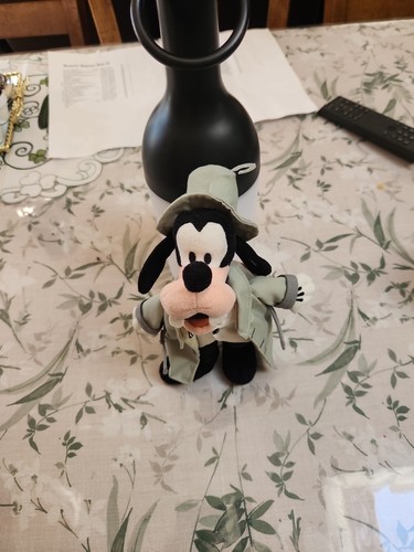 NWT Disney Bean Bag Plush 007 JAMES BOND 00 ZERO GOOFY Mickey Mouse 9" - Picture 2 of 10