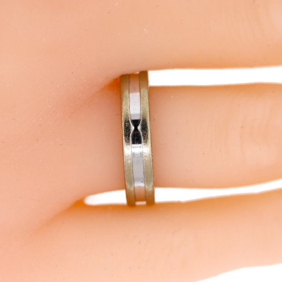 Anillo de banda única Bvlgari B.Zero1 en oro de 18 k Foto 3 de 4