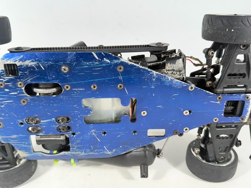 Used Traxxas Nitro 4 Tec 2.5 RC Street Car / Touring Car ARTR w/ Engine Servos - Picture 17 of 19