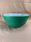 Vtg Pyrex Green Primary Colors Mixing Bowl Green & White 403 Series 2.5 Qt Ovenw