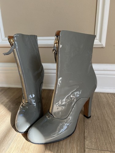 VALENTINO GARAVANI STIEFEL REBELLE VORDERREISSVERSCHLUSS GRAU LACKLEDER $ 1795 Größe 40 - Bild 1 von 5