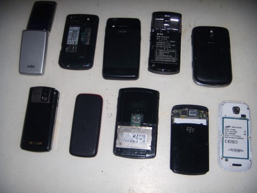 STOCK 10 CELLULARI BLACKBERRY ACER VINTAGE TELEFONI VECCHI LOTTO N. 19+REGALI - Foto 4 di 4