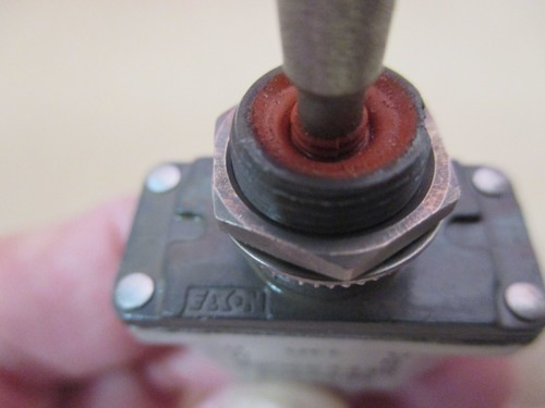 EATON 81640 SWITCH 8906K3338 NEW - Picture 3 of 7