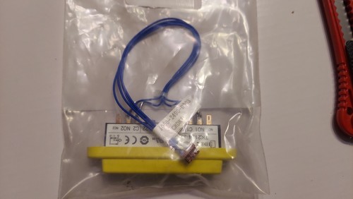 Nuevo interruptor de cable Deadman Fanuc A05B-2490-D003 - Imagen 3 de 3