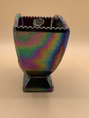 Vintage Fenton Black Amethyst Carnival Glass Love-Birds Vase With Saw Tooth Rim - Picture 6 of 16