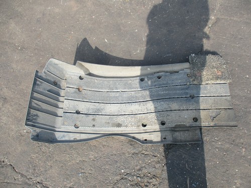 IVECO STRALIS FRONT MUD GUARD FLAP LIGHT BLUE 504073983 - Picture 3 of 4